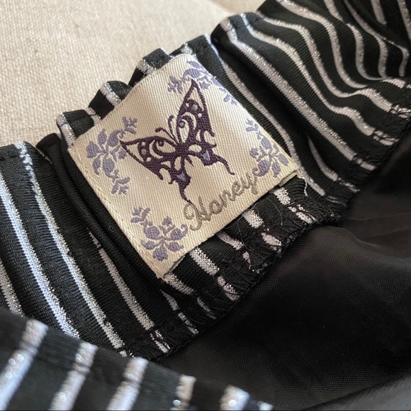 h.Naoto Honey asymmetrical flowy striped skirt - Picture 5 of 5